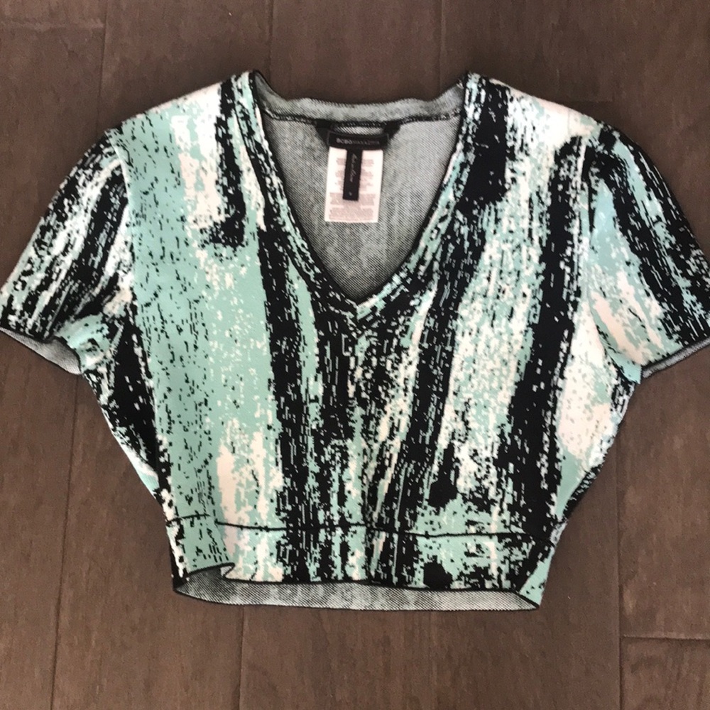 BCBG Crop Size Small
